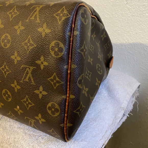 Louis Vuitton Speedy Monogram 35 - Picture 7 of 14